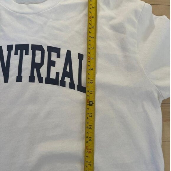 Classic Brandy Melville cropped crewneck with “Montreal” - Picture 5 of 8